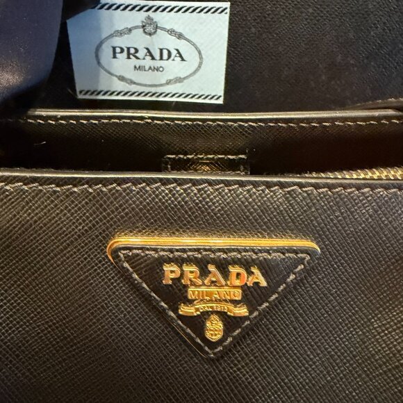Authentic PRADA “Galleria” (Black) Medium Leather Bag Purse Handbag (GORGEOUS!) - Picture 7 of 16